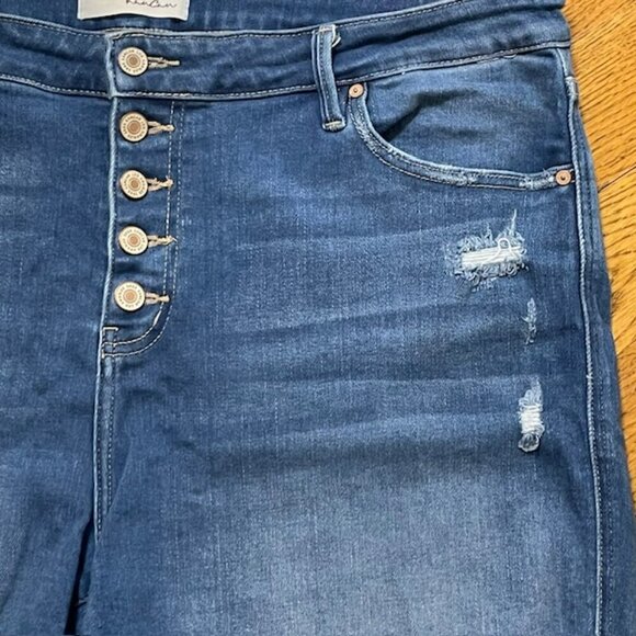 KanCan Estilo High Rise Plus Size High Rise Button Fly Jean Denim Shorts 3XL - Picture 3 of 9